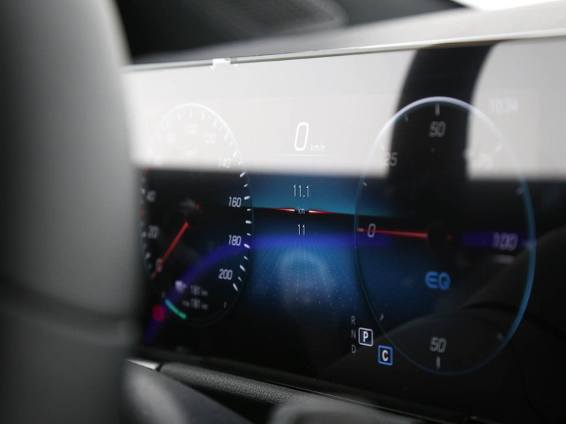 Mercedes EQA 250+ sport