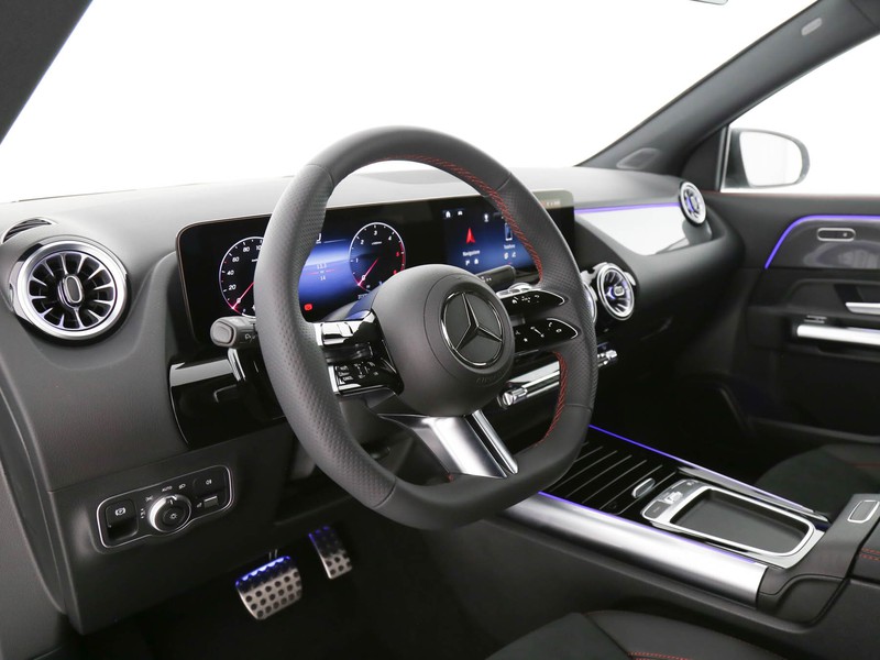 Mercedes GLA 180 d amg line advanced plus auto