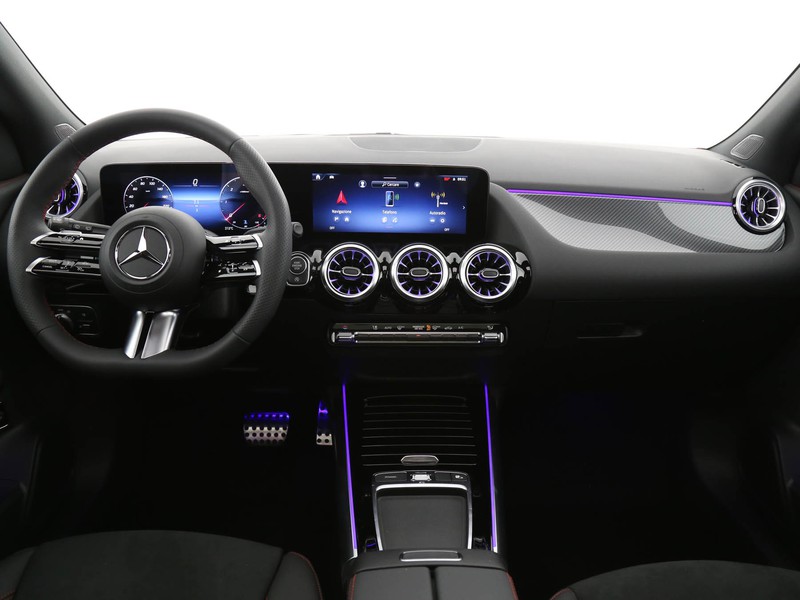Mercedes GLA 200 d amg line advanced plus 4matic auto