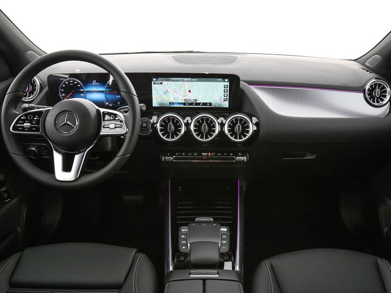 Mercedes EQA 250+ sport elettrica nero