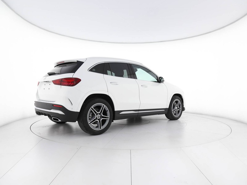 Mercedes GLA 180 d amg line advanced plus auto