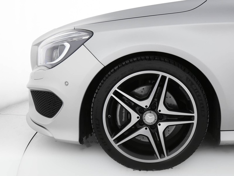 Mercedes CLA Shooting Brake  250 Premium 4matic auto benzina argento