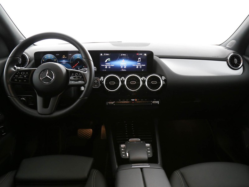 Mercedes GLA 180 d sport auto