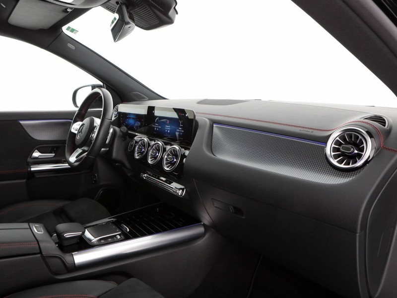 Mercedes EQA 300 premium 4matic elettrica nero