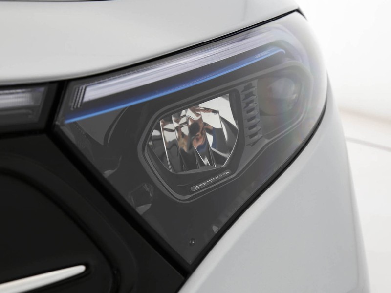 Mercedes EQA 250 premium plus elettrica argento