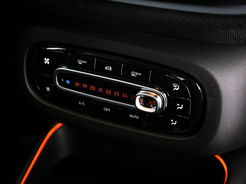 Smart Fortwo eq passion 4,6kw elettrica bianco