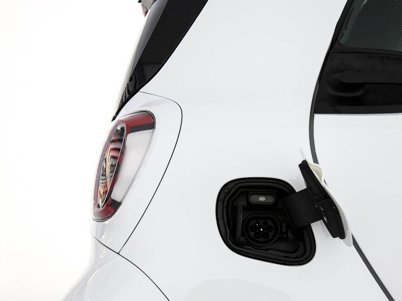 Smart Fortwo eq passion 4,6kw elettrica bianco