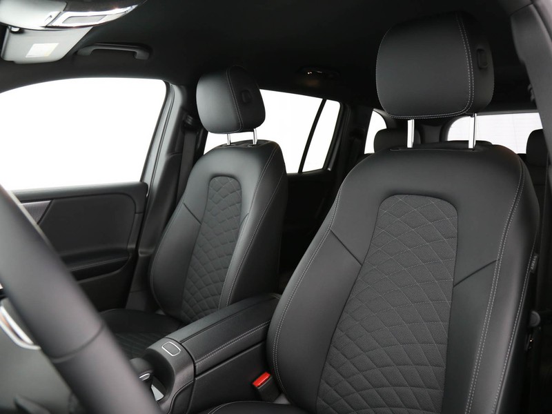 Mercedes GLB 200 sport plus auto benzina argento