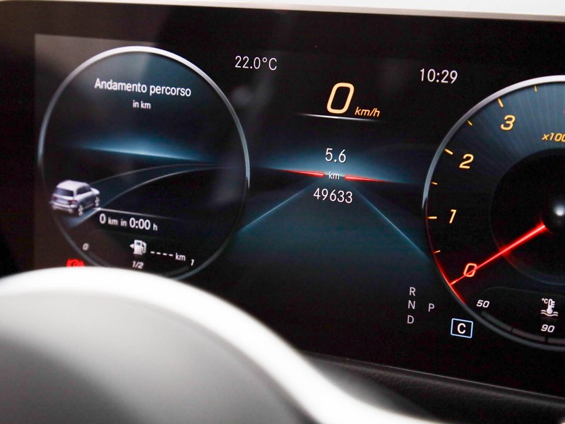 Mercedes GLB 200 sport plus auto benzina argento