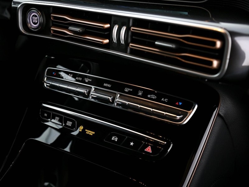 Mercedes EQC 400 sport edition 1886 4matic elettrica argento