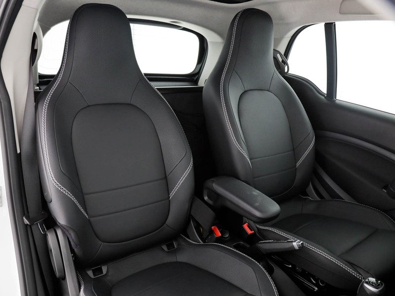 Smart Fortwo eq passion my19 elettrica bianco