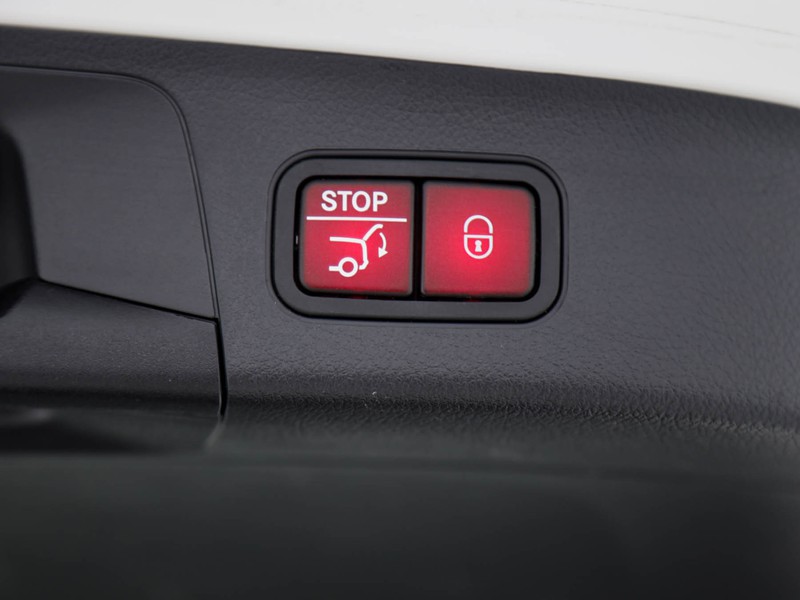 Mercedes GLA 200 d premium auto diesel bianco