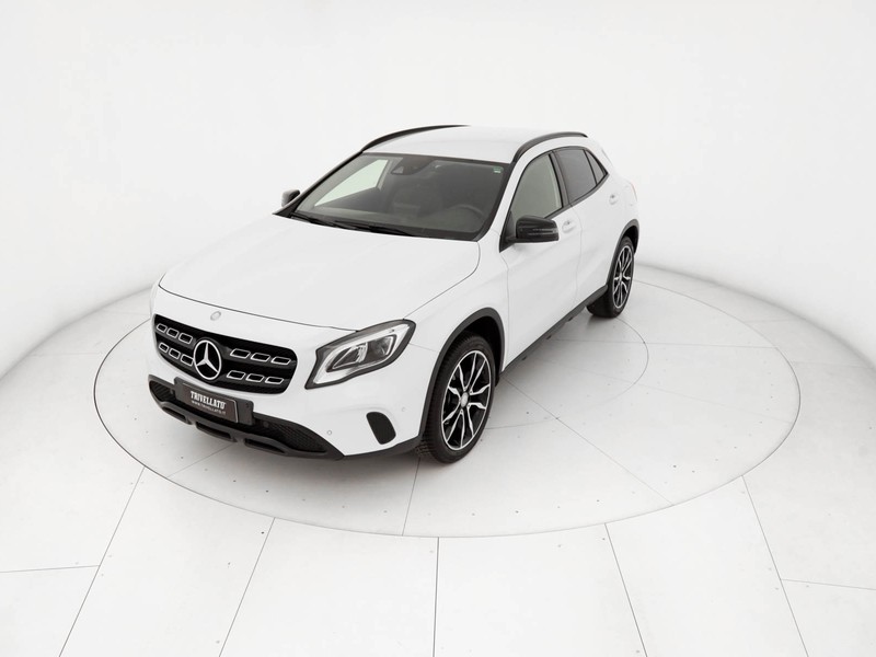Mercedes GLA 200 d sport auto diesel bianco