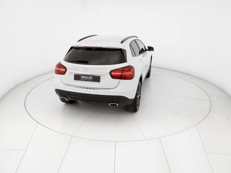 Mercedes GLA 200 d sport auto diesel bianco