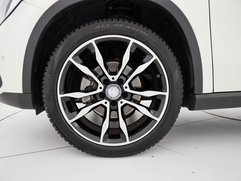 Mercedes GLA 200 d sport auto diesel bianco
