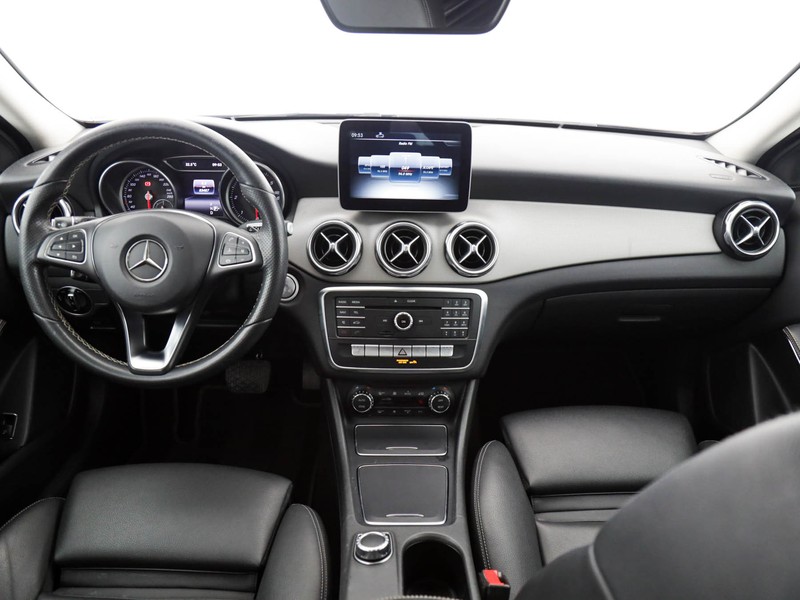 Mercedes GLA 200 d sport auto diesel bianco