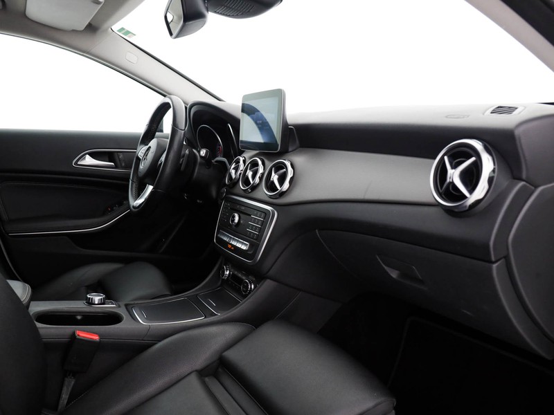 Mercedes GLA 200 d sport auto diesel bianco