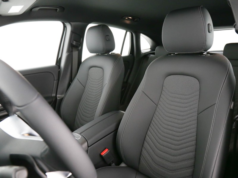 Mercedes GLA 180 Automatic benzina nero