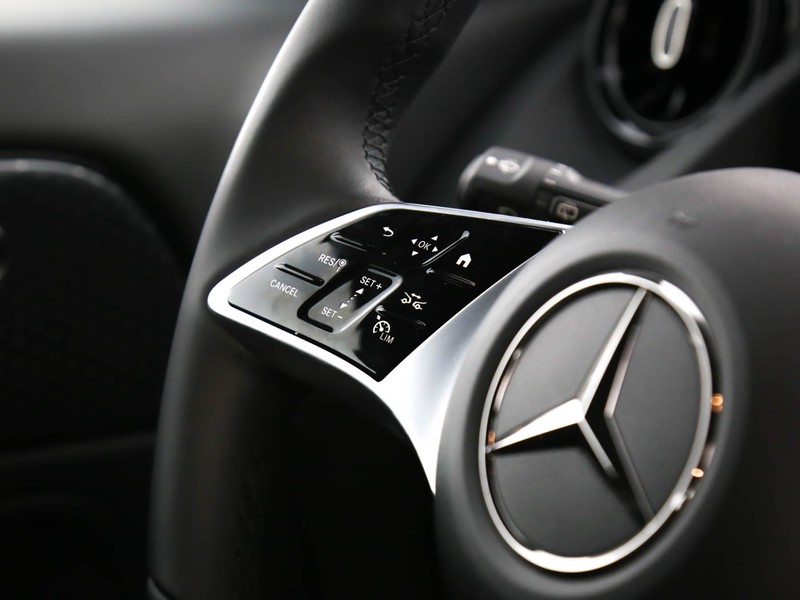 Mercedes GLA 180 Automatic benzina nero