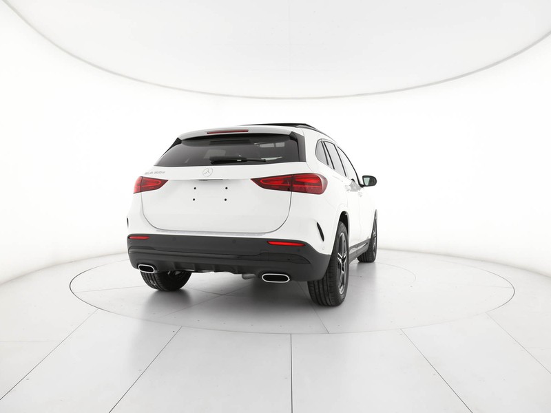 Mercedes GLA 180  d Automatic diesel bianco