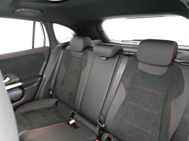 Mercedes GLA 180  d Automatic diesel bianco