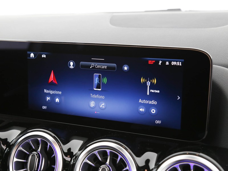 Mercedes GLA 180  d Automatic diesel bianco