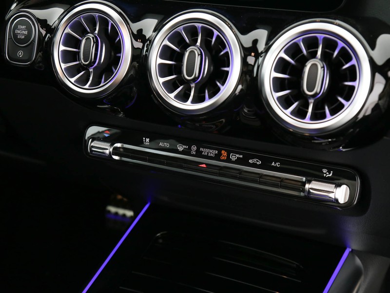 Mercedes GLA 180  d Automatic diesel bianco