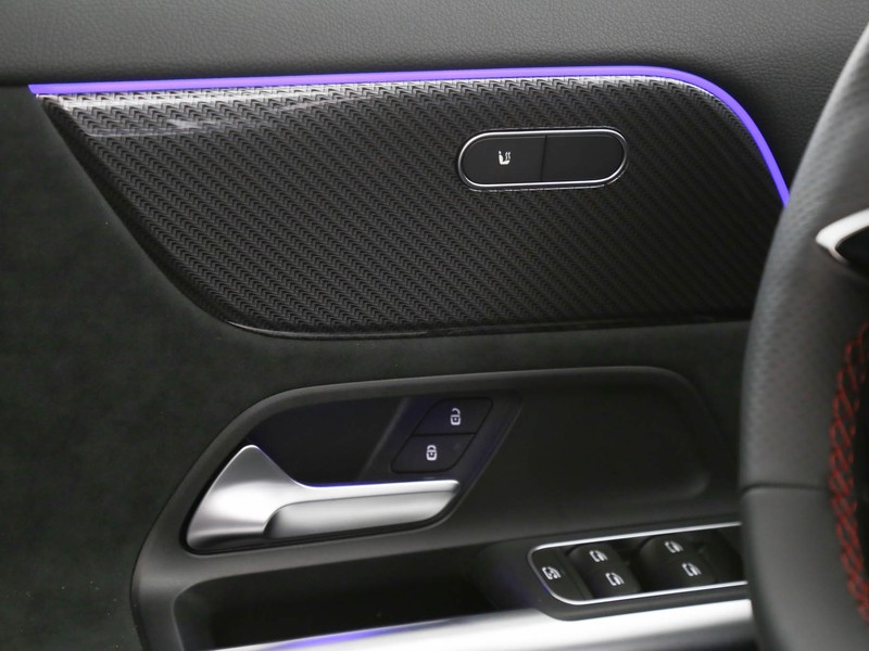 Mercedes GLA 180  d Automatic diesel bianco