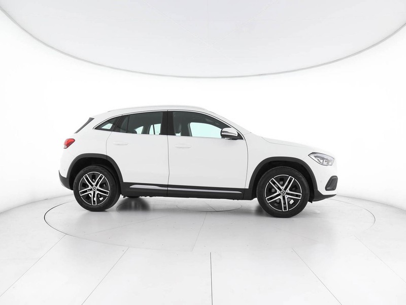 Mercedes GLA 200 d sport plus auto diesel bianco
