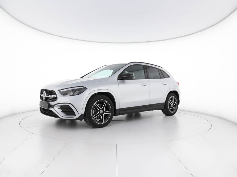 Mercedes GLA 180 d amg line advanced plus auto diesel argento