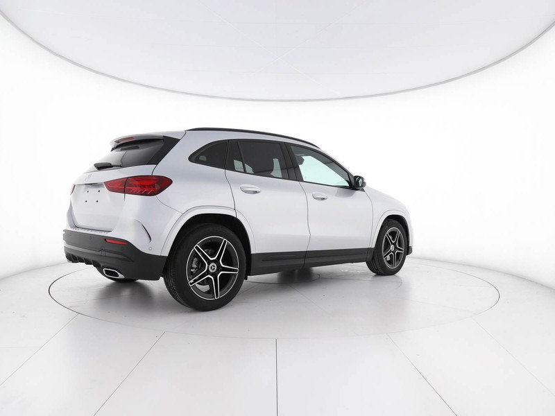 Mercedes GLA 200 d Automatic diesel argento