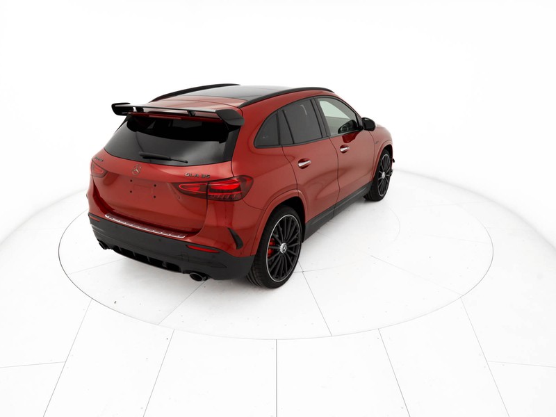 AMG GLA amg 35 amg line premium 4matic auto