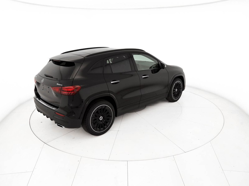 Mercedes GLA 200 d Automatic 4MATIC diesel nero