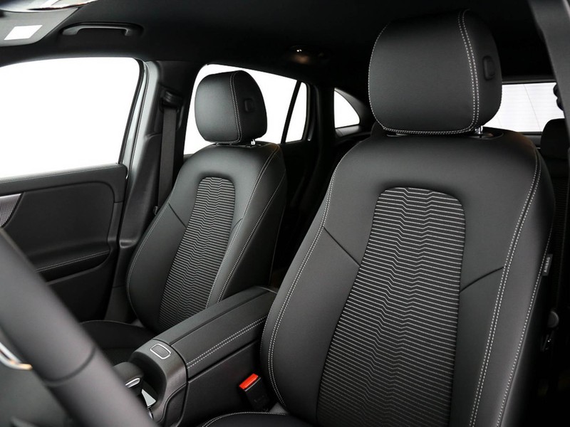 Mercedes GLA 200 d sport plus auto diesel grigio