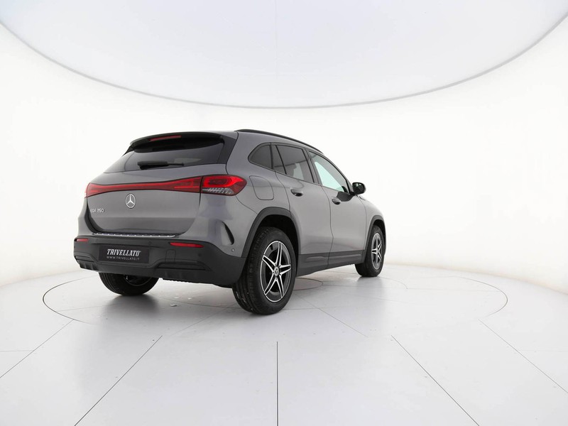 Mercedes EQA 250 premium elettrica grigio