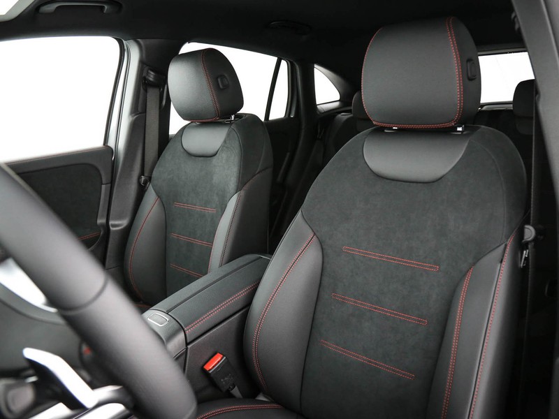 Mercedes EQA 250 premium elettrica grigio