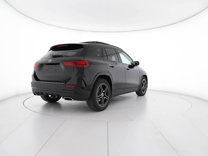 Mercedes GLA 180 Automatic benzina nero