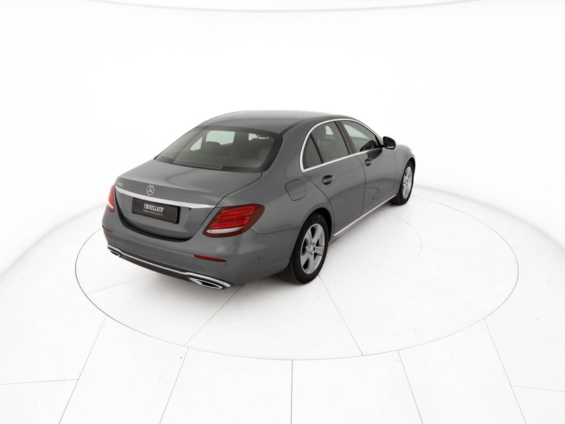 Mercedes Classe E Berlina 200 business sport auto diesel grigio