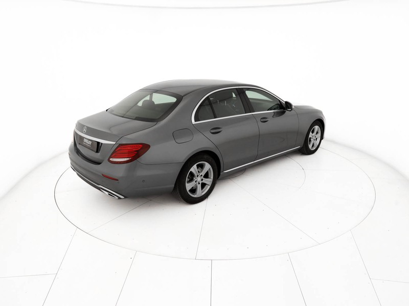 Mercedes Classe E Berlina 200 business sport auto diesel grigio