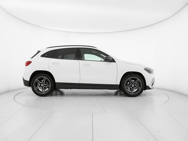 Mercedes GLA 180 d amg line advanced plus auto diesel bianco