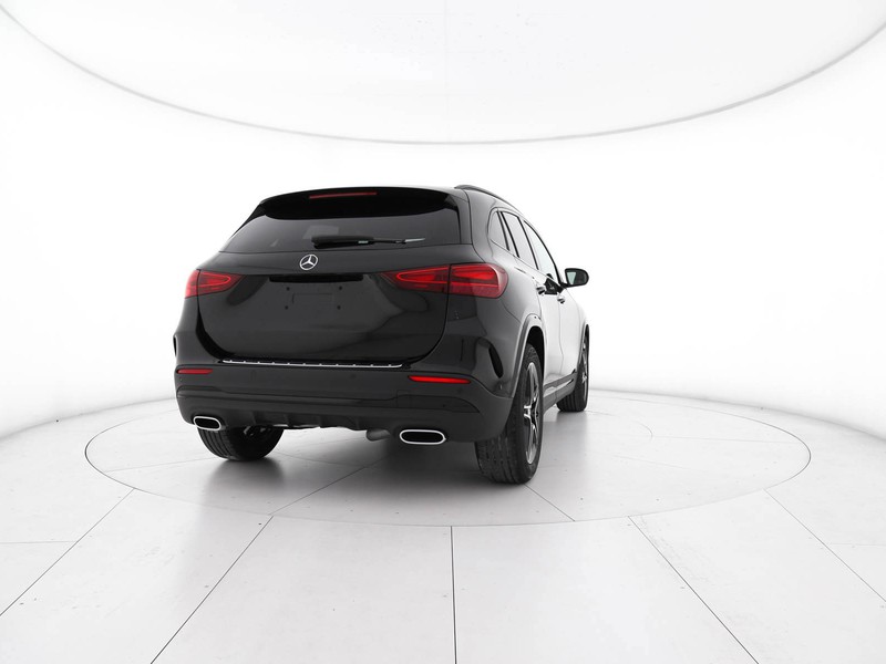 Mercedes GLA 200 d Automatic 4MATIC diesel nero