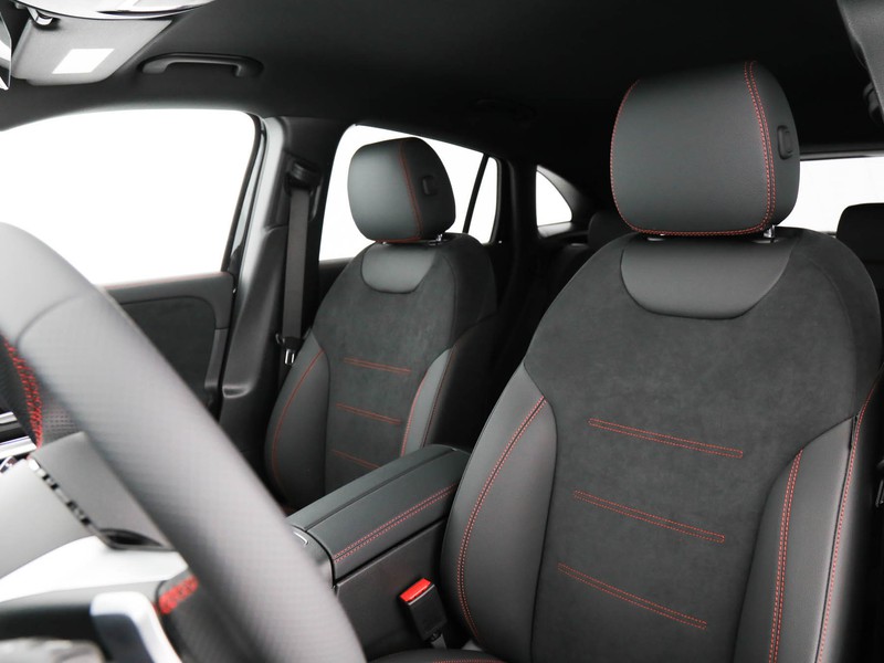 Mercedes GLA 200 d Automatic 4MATIC diesel nero