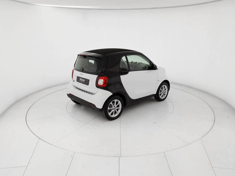 Smart Fortwo eq passion my19 elettrica bianco