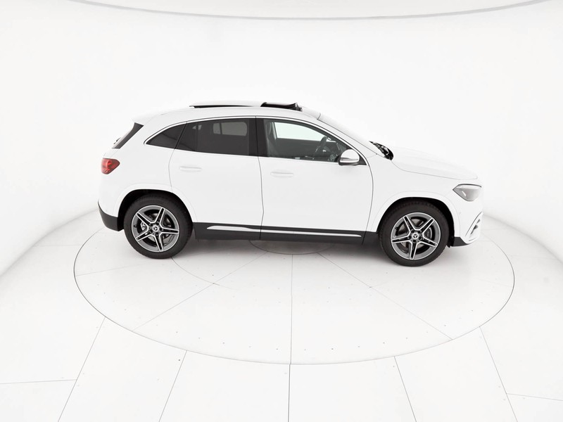 Mercedes GLA 200 d amg line advanced plus 4matic auto diesel bianco