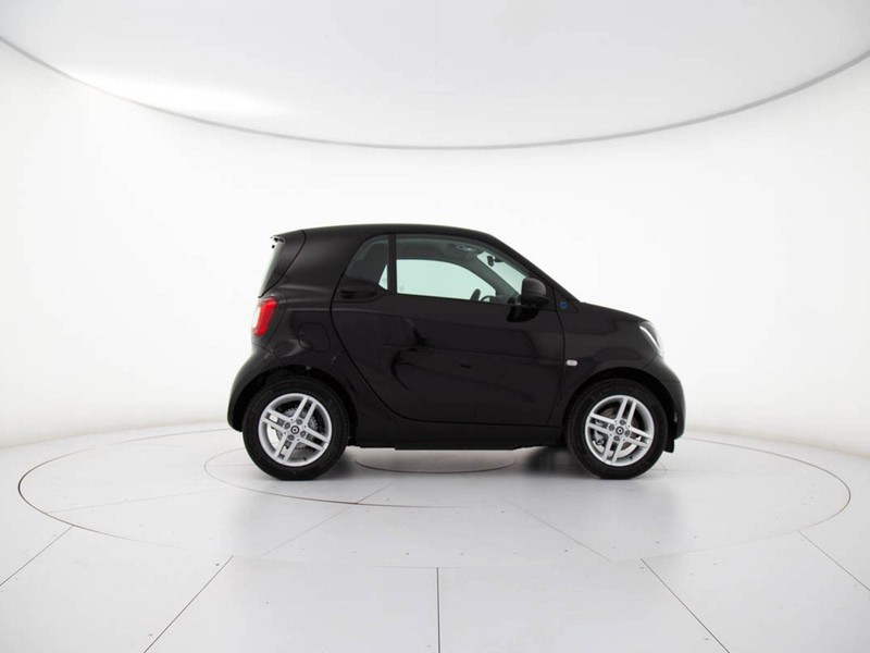 Smart Fortwo eq pure 22kw elettrica nero