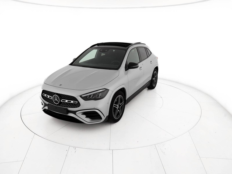 Mercedes GLA 200 d amg line premium auto diesel argento