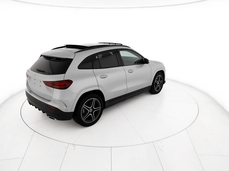 Mercedes GLA 200 d amg line premium auto