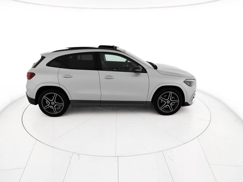 Mercedes GLA 200 d amg line premium auto diesel argento