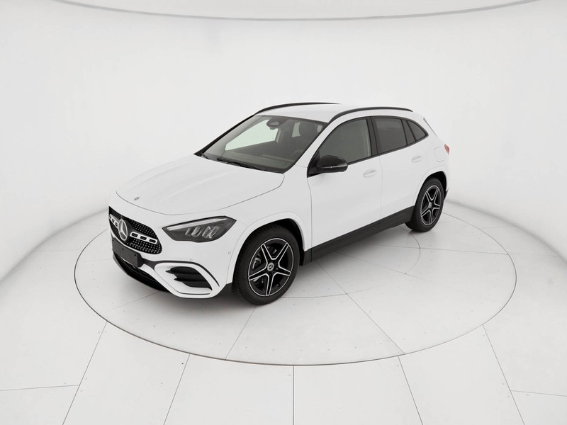 Mercedes GLA 180 d amg line advanced plus auto diesel bianco