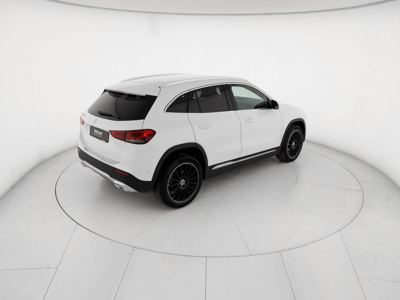 Mercedes GLA 200 d sport plus auto diesel bianco